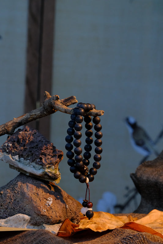 Medicinal Amber Bodhi Lotus Bead